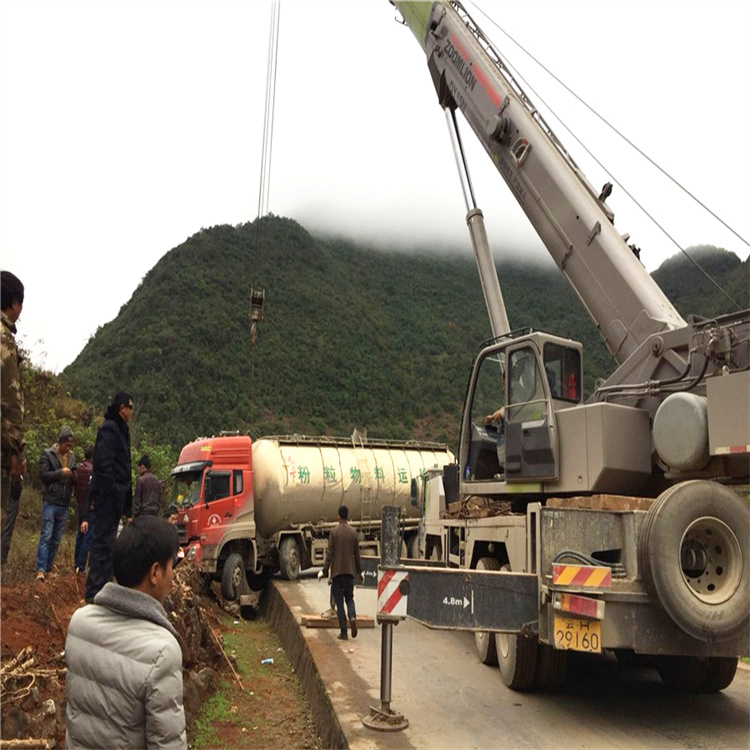 长葛吊车道路救援24小时